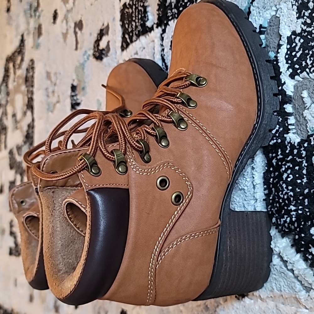 Ankle boots
